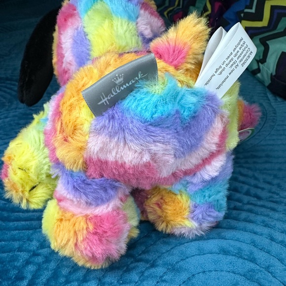 Rainbow Snoopy Plush Hallmark - Picture 7 of 13